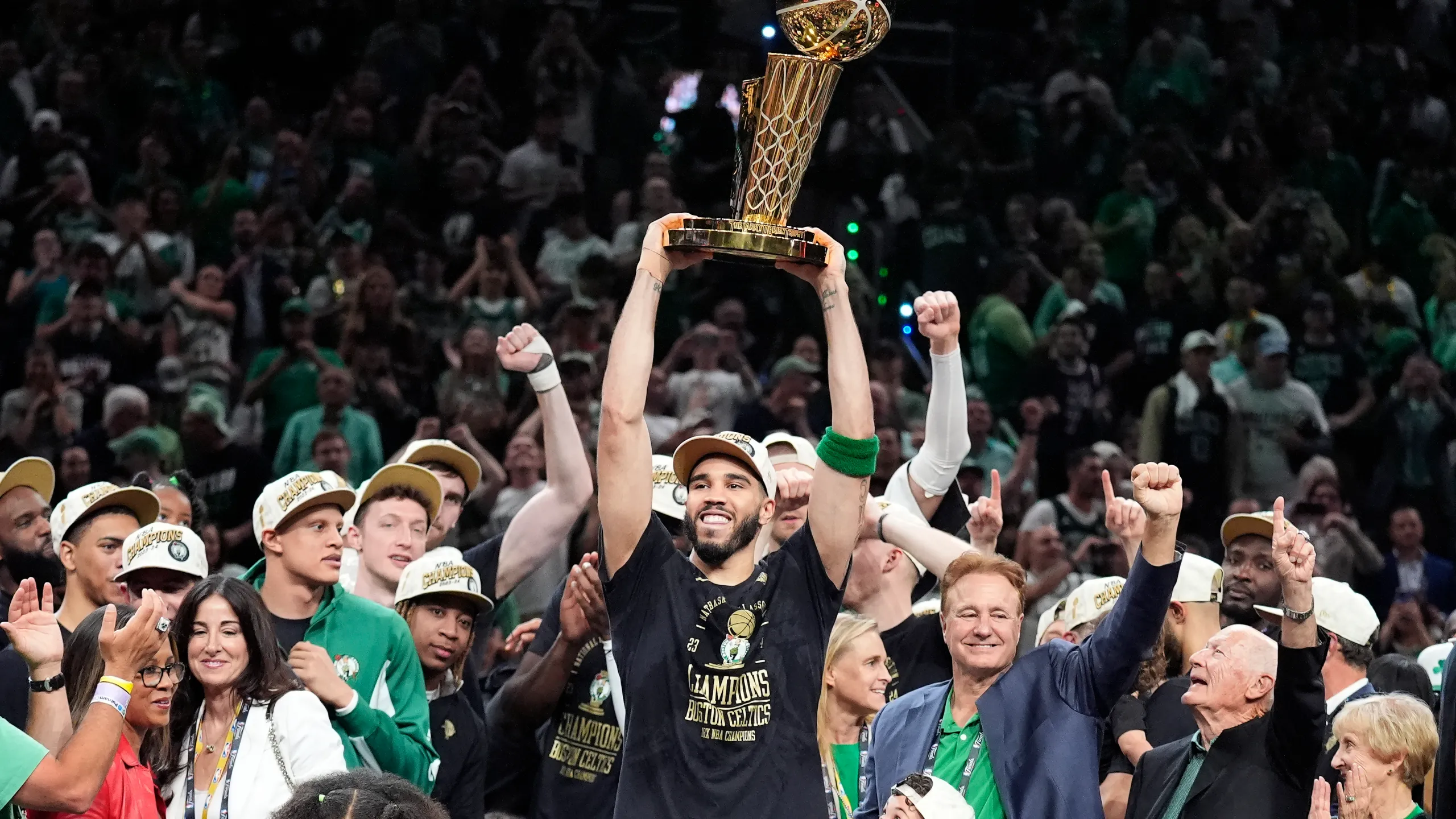 apres-16-ans-la-nouvelle-ceremonie-de-remise-des-bagues-pour-les-boston-celtics.webp