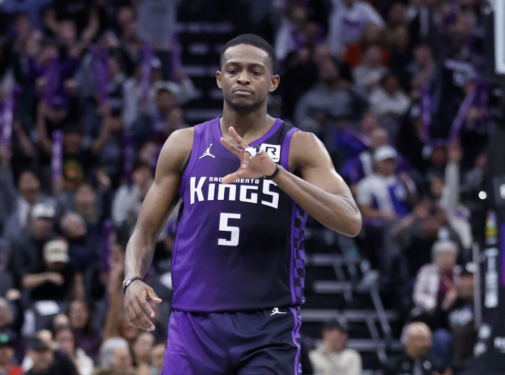 de-aaron-fox-en-feu-60-points-face-aux-wolves-mais-sacramento-chute-en-prolongation.webp