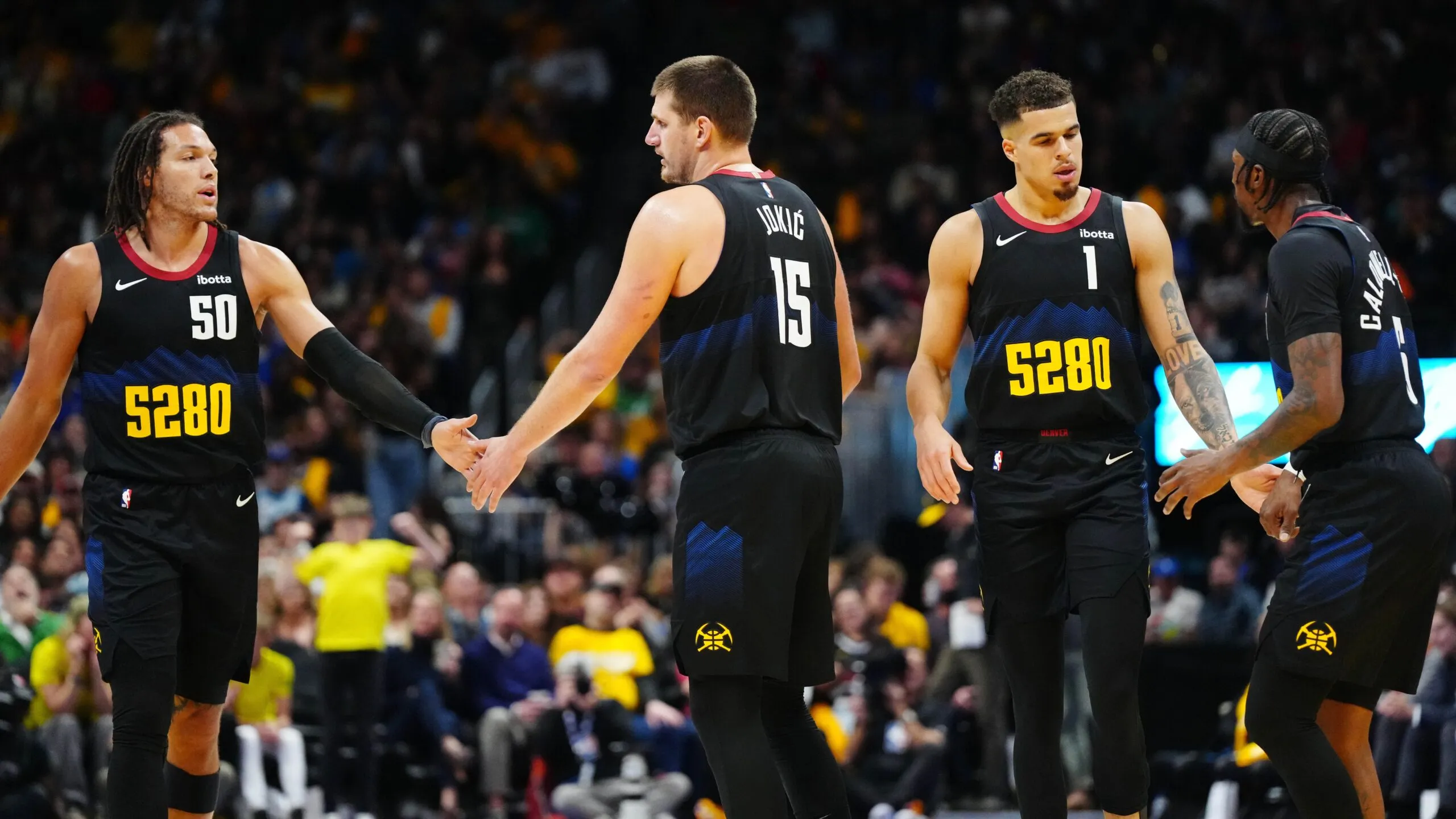 denver-l-emporte-devant-les-clippers-grace-a-un-nikola-jokic-imposant.webp