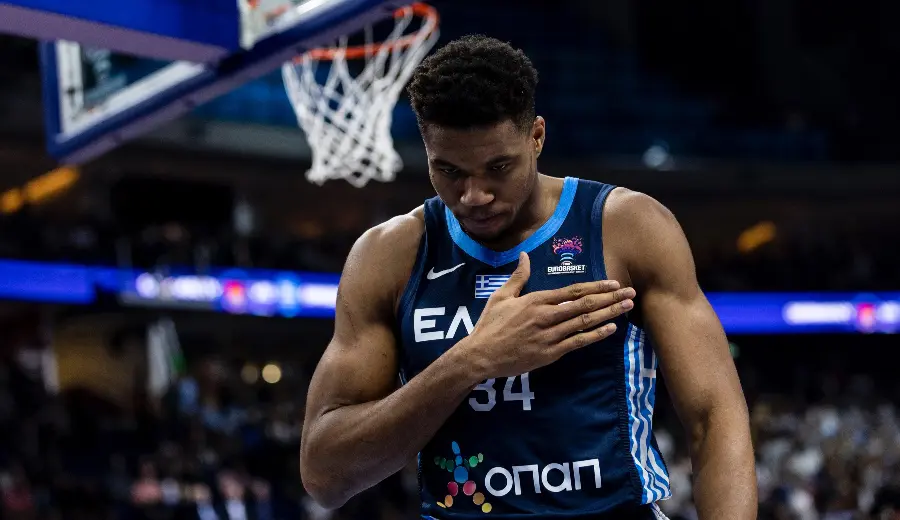 giannis-antetokounmpo-officiellement-forfait-pour-la-coupe-du-monde-fiba.webp