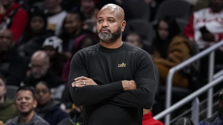 j-b-bickerstaff-est-le-nouvel-entraineur-des-pistons.webp