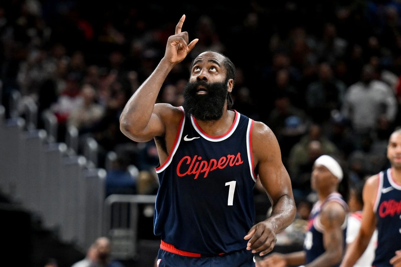 james-harden-43-points-en-mode-vintage-face-aux-wizards.webp