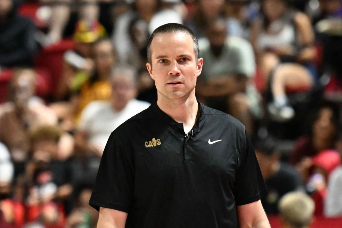 Jordan Ott devient le nouveau coach des Phoenix Suns !