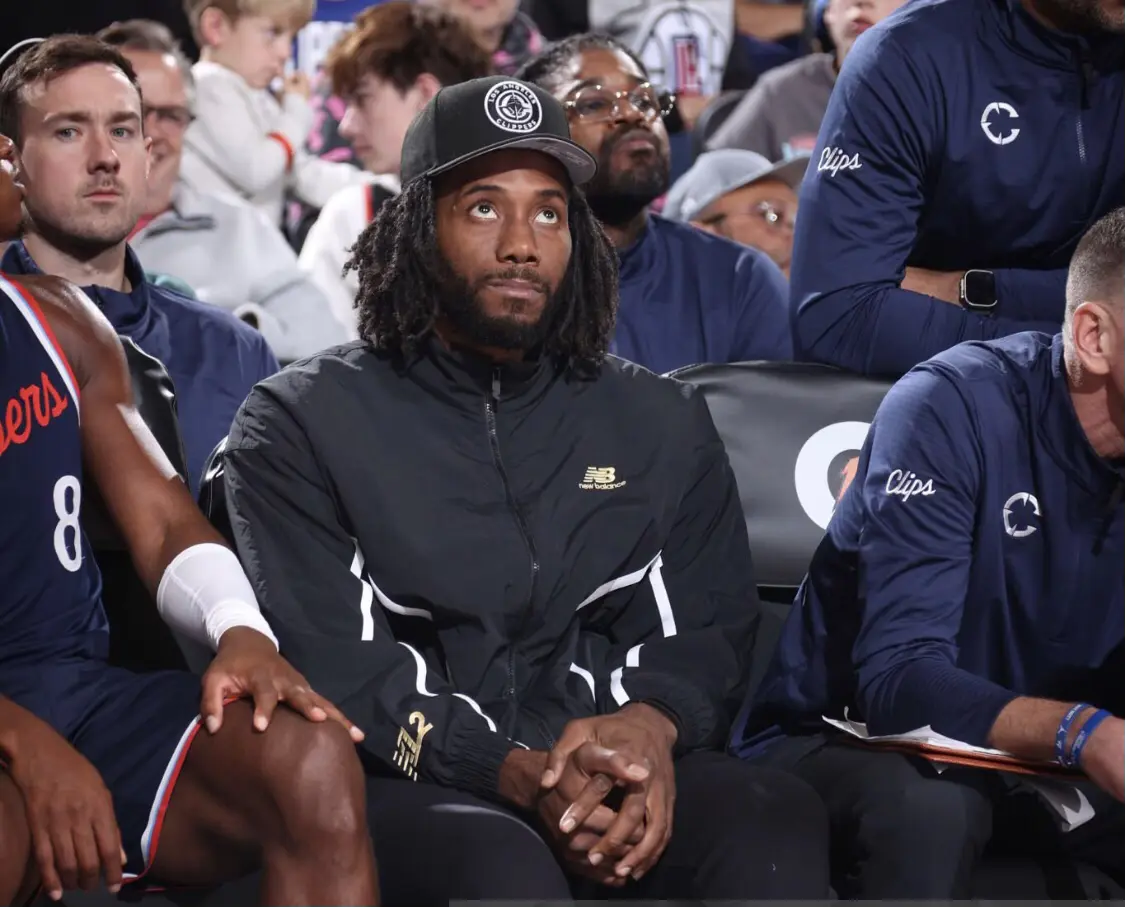 kawhi-leonard-devrait-faire-son-retour-le-4-janvier-2025-au-intuit-dome.webp