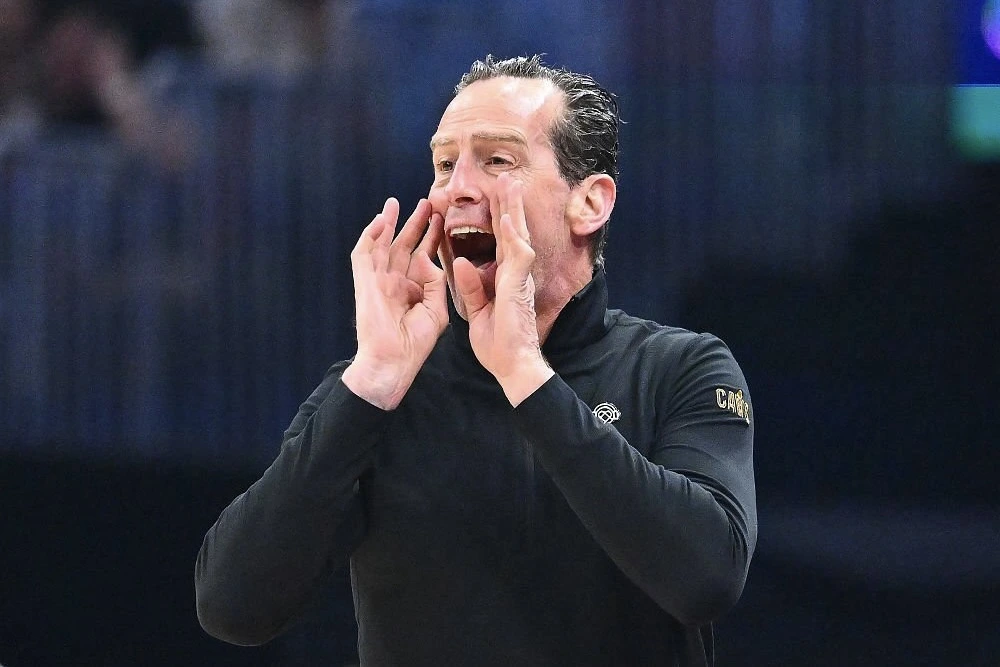 Kenny Atkinson élu Coach de l’année NBA 2024-2025 !