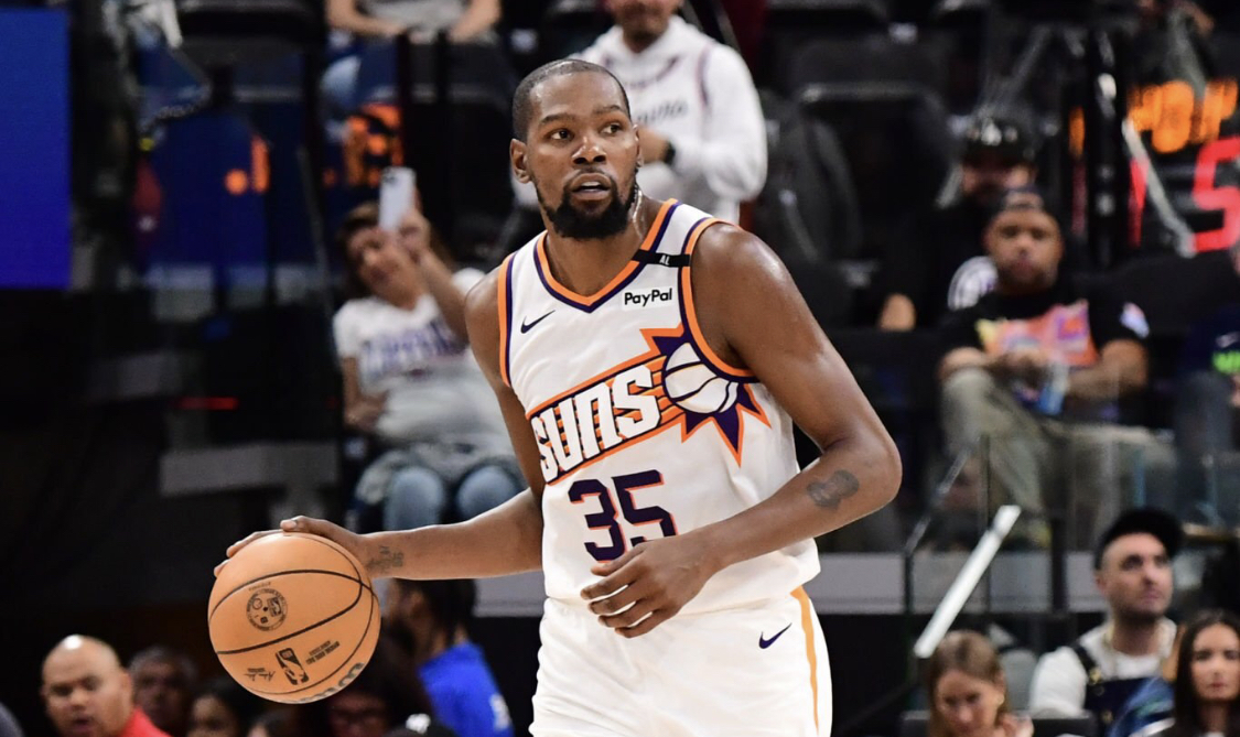 kevin-durant-franchit-la-barre-des-29-000-points-en-carriere.webp