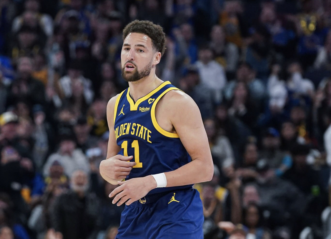 klay-thompson-en-partance-vers-le-magic-d-orlando.webp