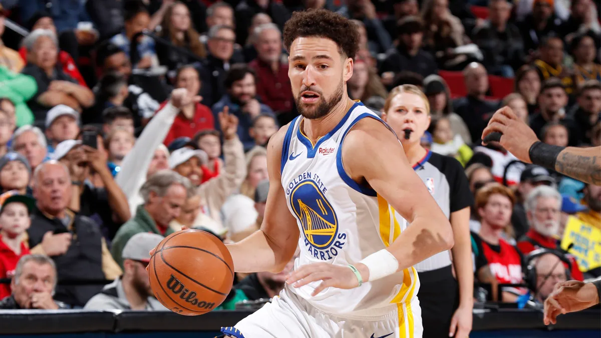 klay-thompson-prend-les-commandes-des-warriors-et-signe-une-belle-performance.webp