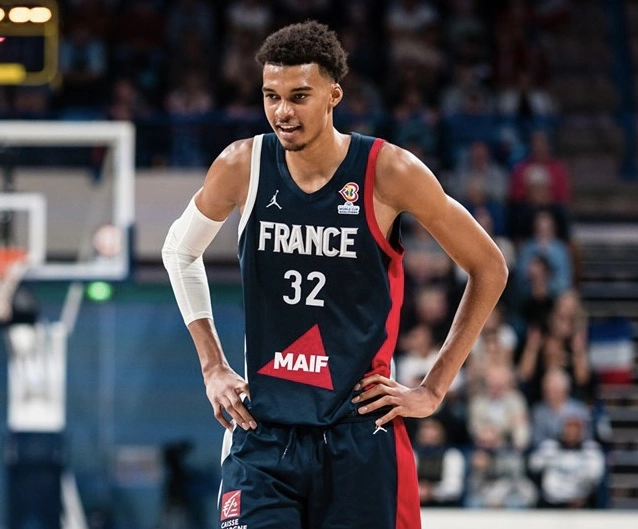 l-equipe-de-france-de-basket-ball-devoile-sa-liste-elargie-pour-les-jo-de-paris-2024.webp