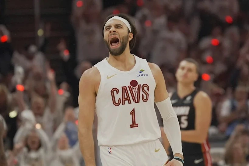 Le 2ème quart-temps incroyable des Cavaliers avec 11 paniers à 3 points !