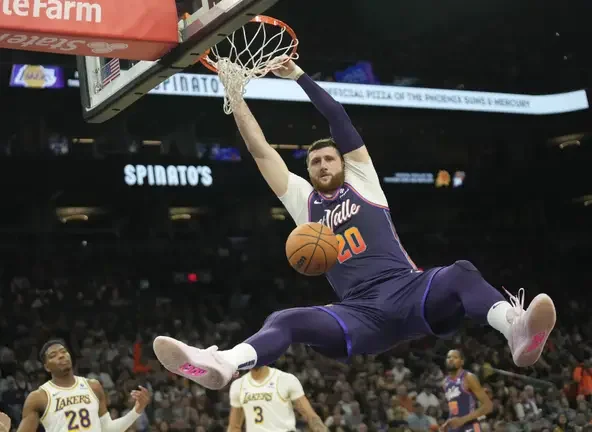 le-collectif-des-phoenix-suns-brillent-de-mille-feux.webp