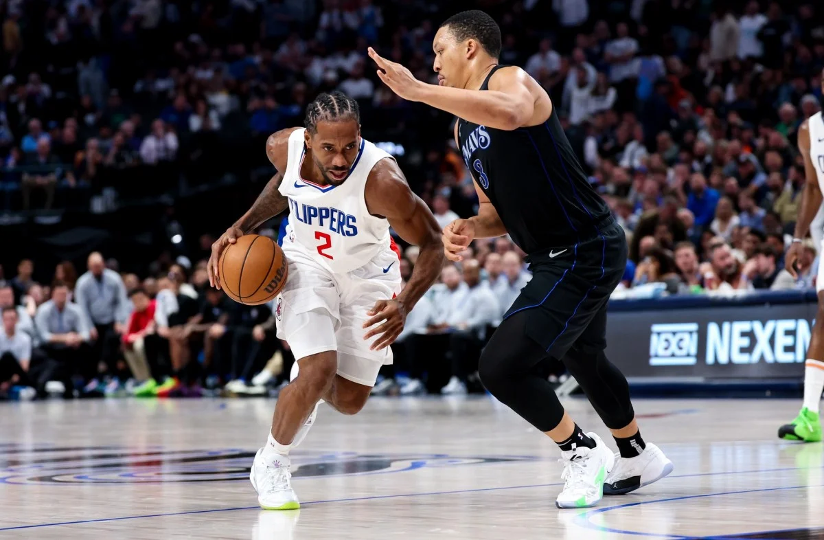 les-clippers-continuent-leur-serie-de-victoire-avec-un-kawhi-leonard-d-exception.webp