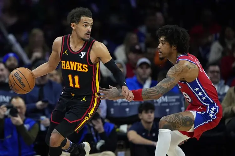 les-hawks-l-emportent-face-aux-76ers-grace-a-un-grand-trae-young.webp