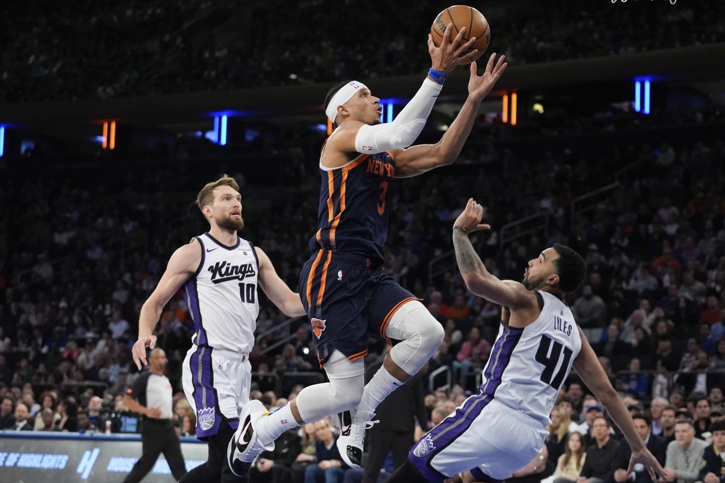 les-knicks-reussissent-la-remontada-sur-sacramento.webp