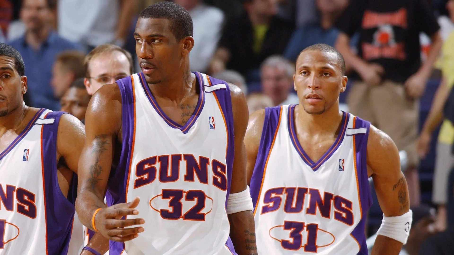 les-numeros-31-et-32-de-shawn-marion-et-d-amar-e-stoudemire-seront-retires-par-les-suns.webp