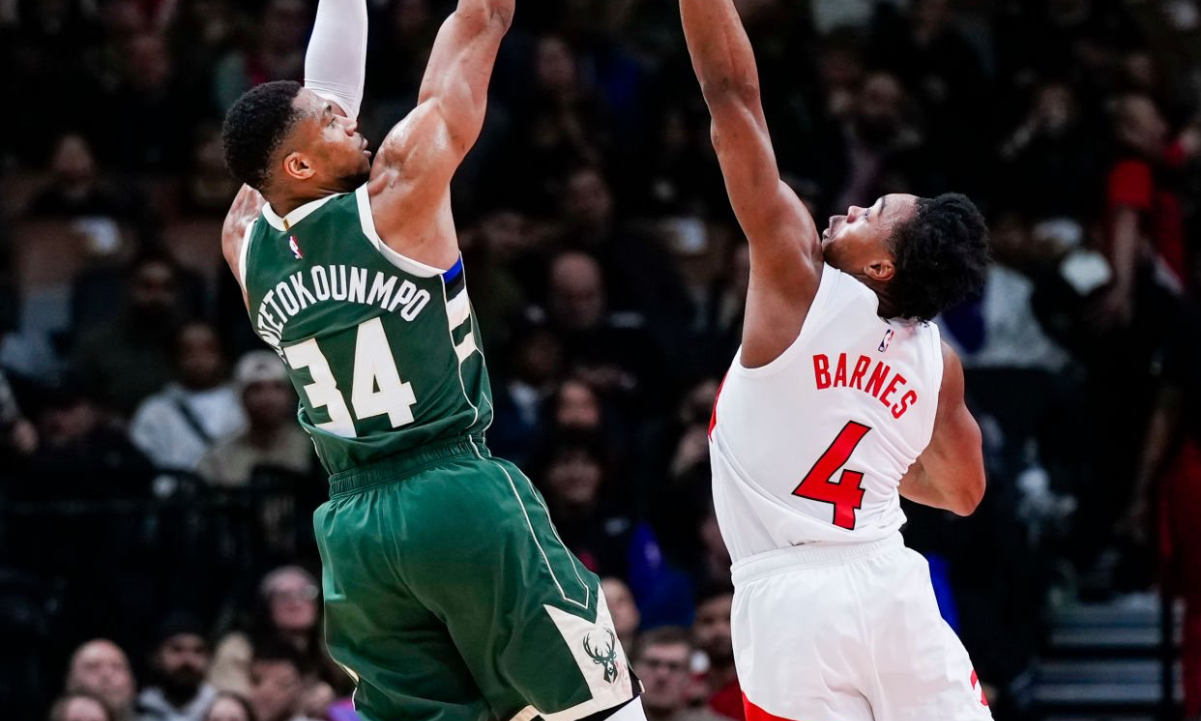 Les Raptors en chasse : Giannis Antetokounmpo à Toronto, un intérêt mutuel ?