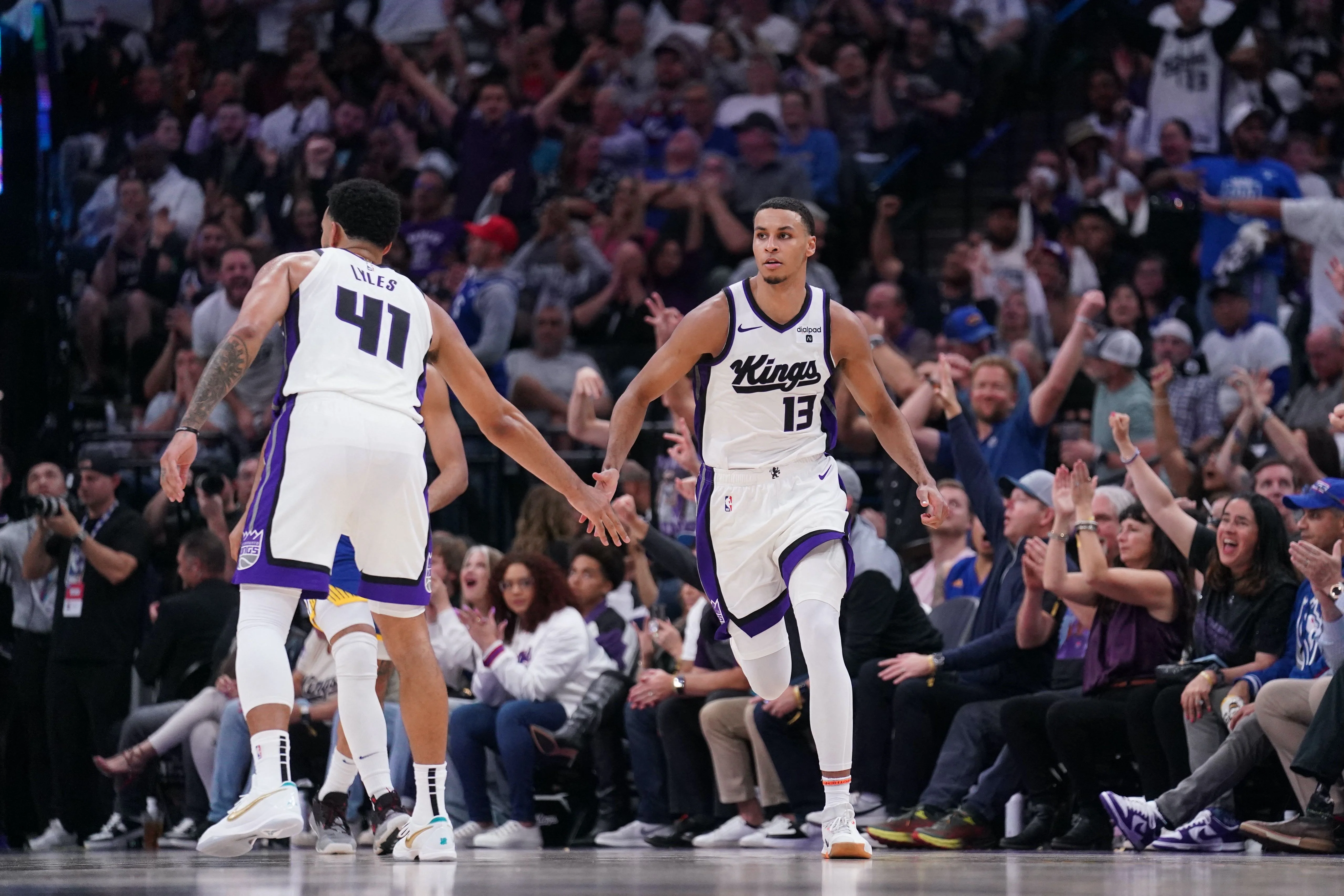 les-sacramento-kings-mettent-fin-a-la-saison-des-golden-state-warriors.webp