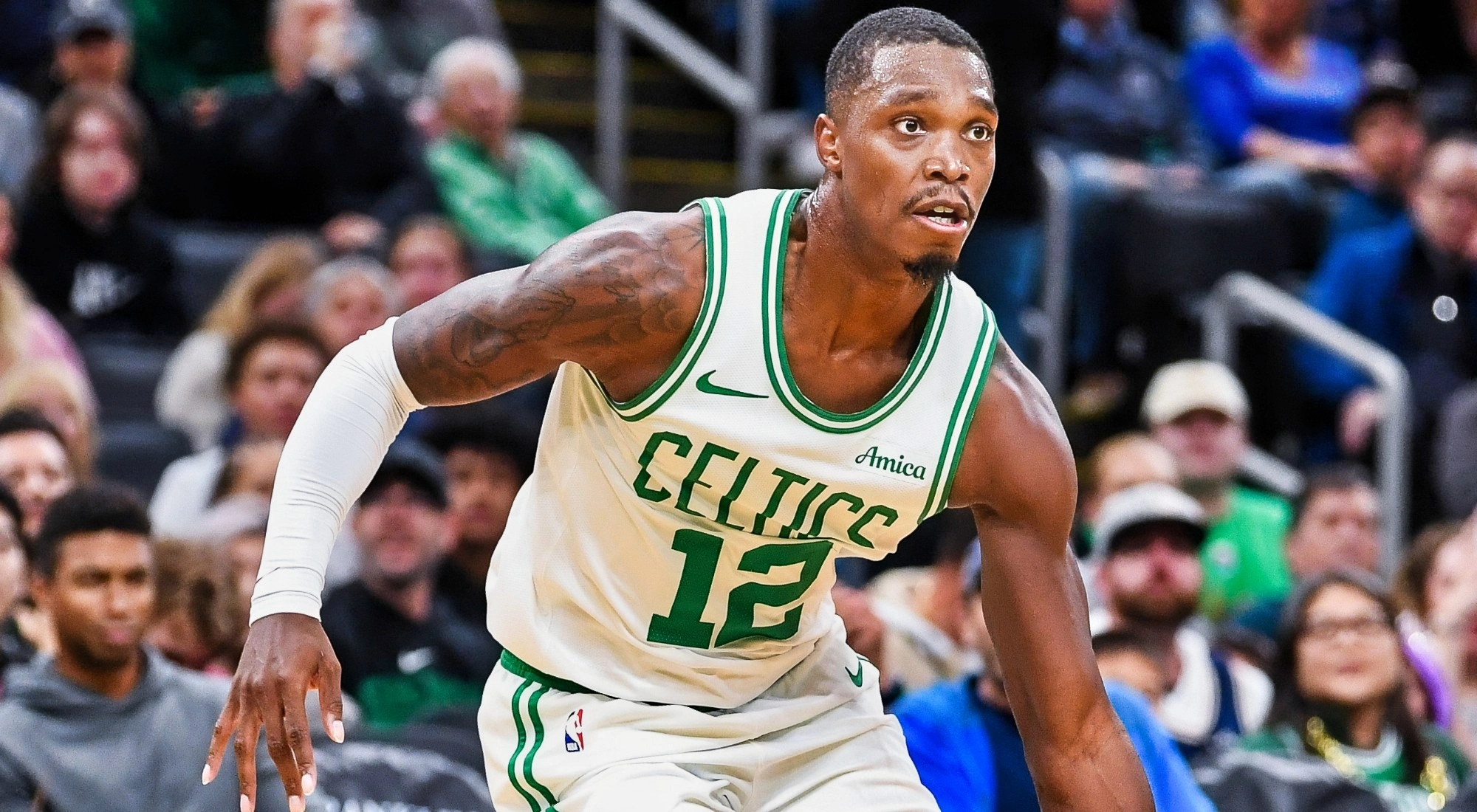 lonnie-walker-iv-quitte-la-nba-pour-le-zalgiris-kaunas-en-euroleague.webp