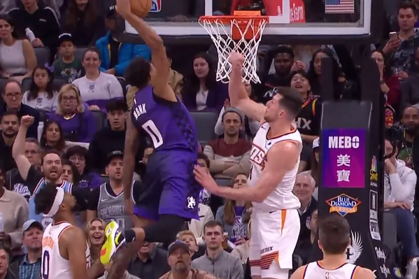 malik-monk-nous-a-offert-le-dunk-de-la-nuit-nba-video.webp