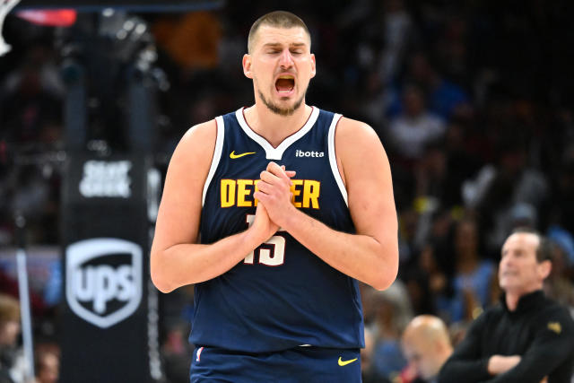 nikola-jokic-une-etoile-solitaire-au-sommet-mais-des-nuggets-en-difficulte.jpg