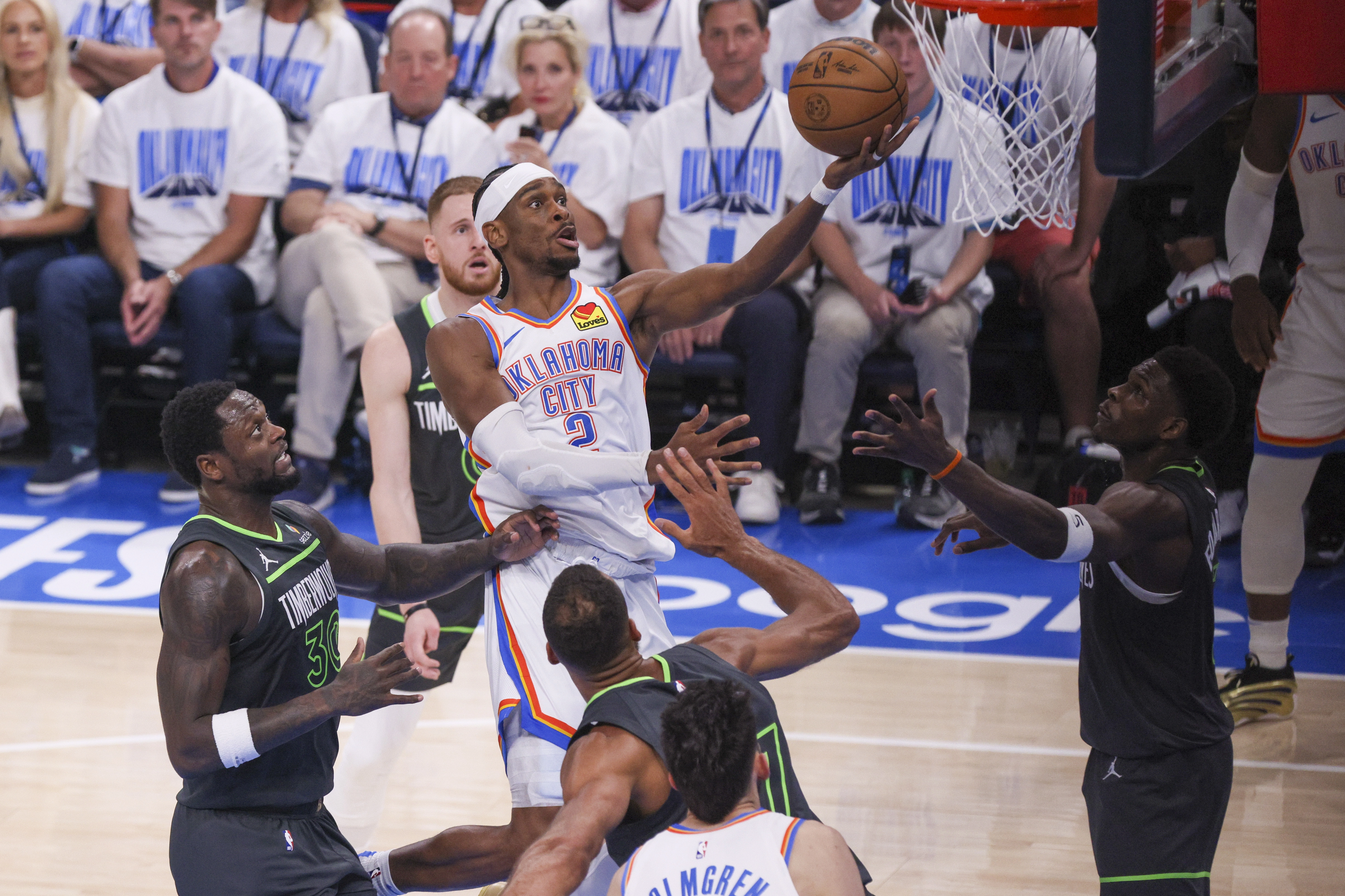 okc-ecrase-les-wolves-pour-lancer-les-finales-de-conferences.webp