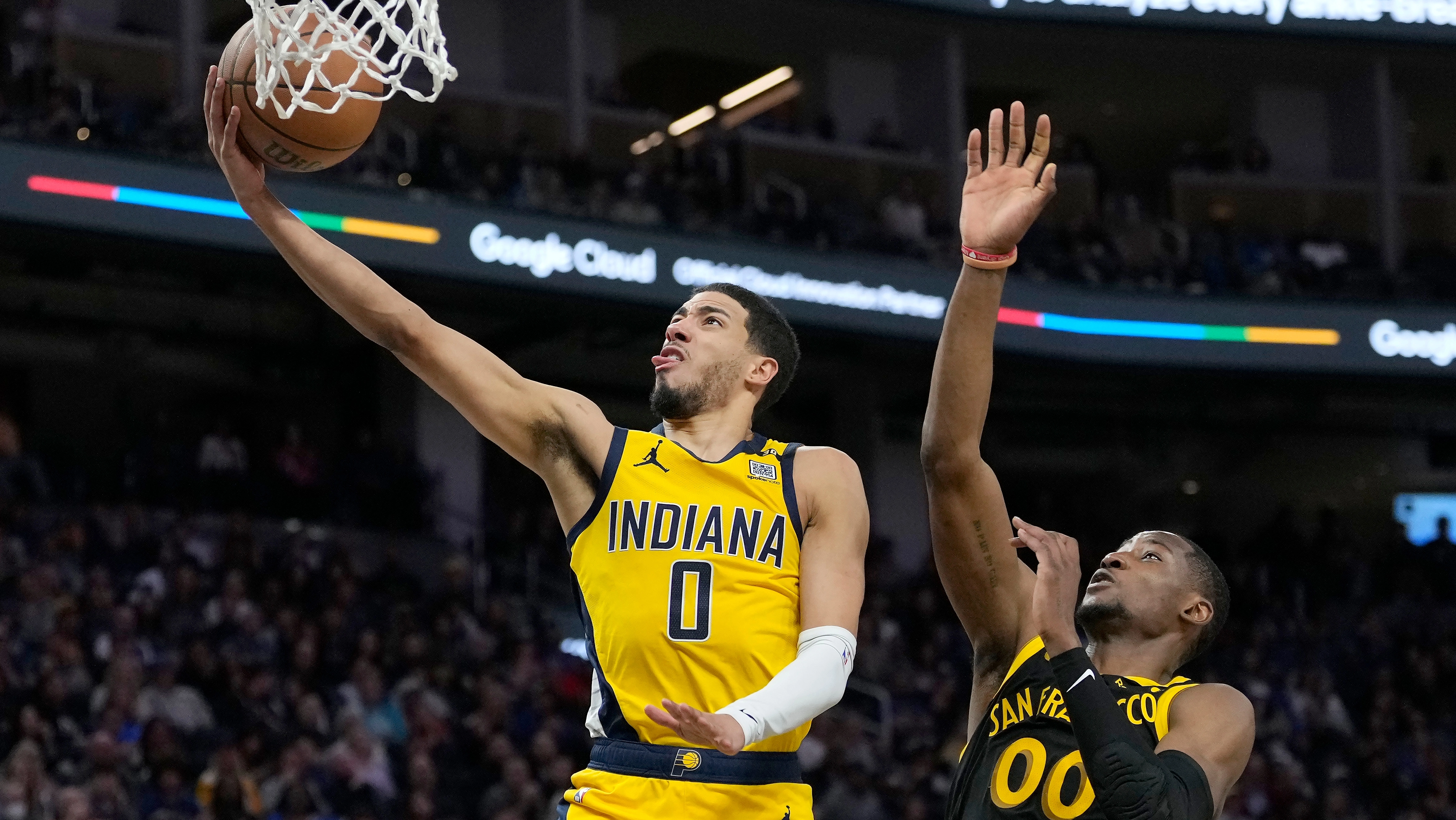 pascal-siakam-et-tyrese-haliburton-en-duo-de-choc-a-san-francisco.webp