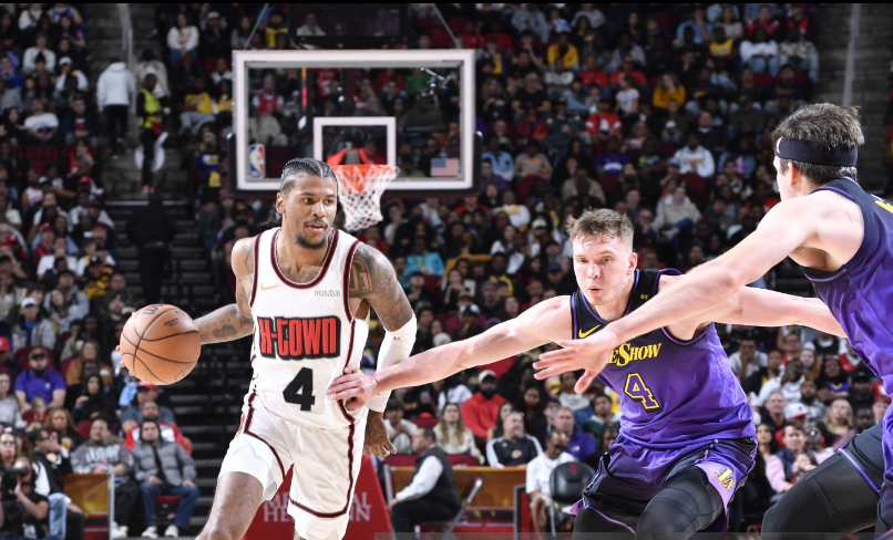 rockets-vs-lakers-houston-s-impose-dans-un-duel-serre-119-115.webp