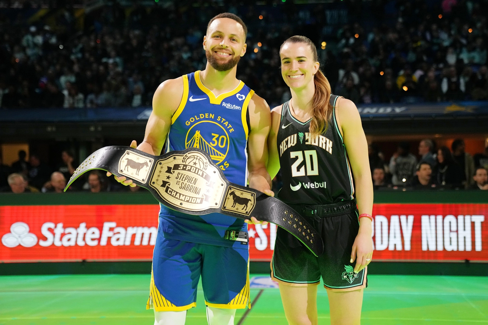 steph-curry-vs-sabrina-ionescu-un-nba-vs-wnba-three-point-challenge-historique.webp