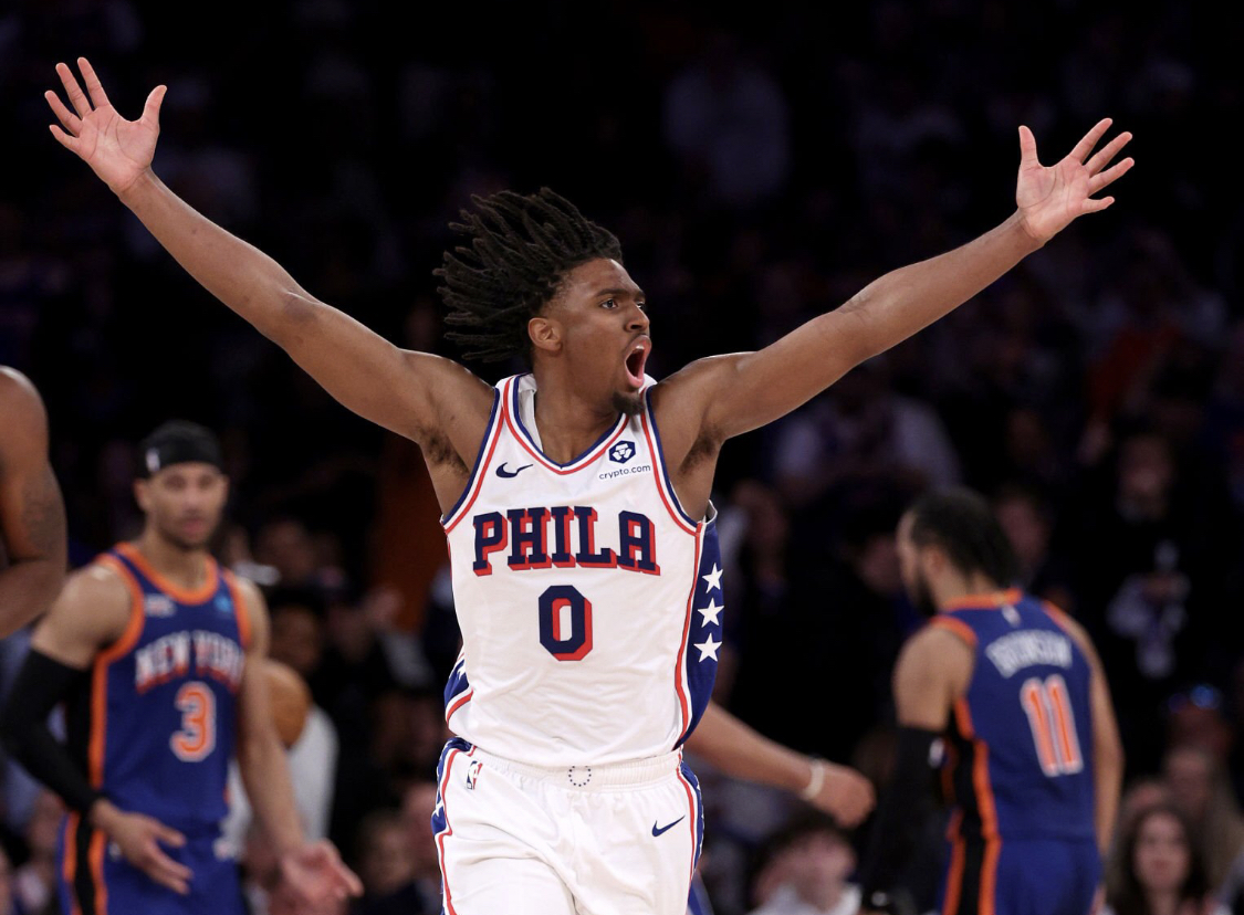 tyrese-maxey-stratospherique-face-aux-knicks-relance-philadelphie.webp