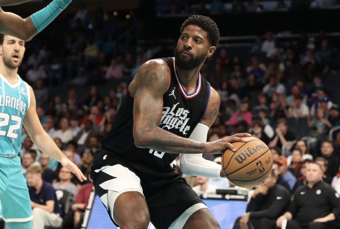 un-paul-george-d-exception-face-aux-charlotte-hornets.webp