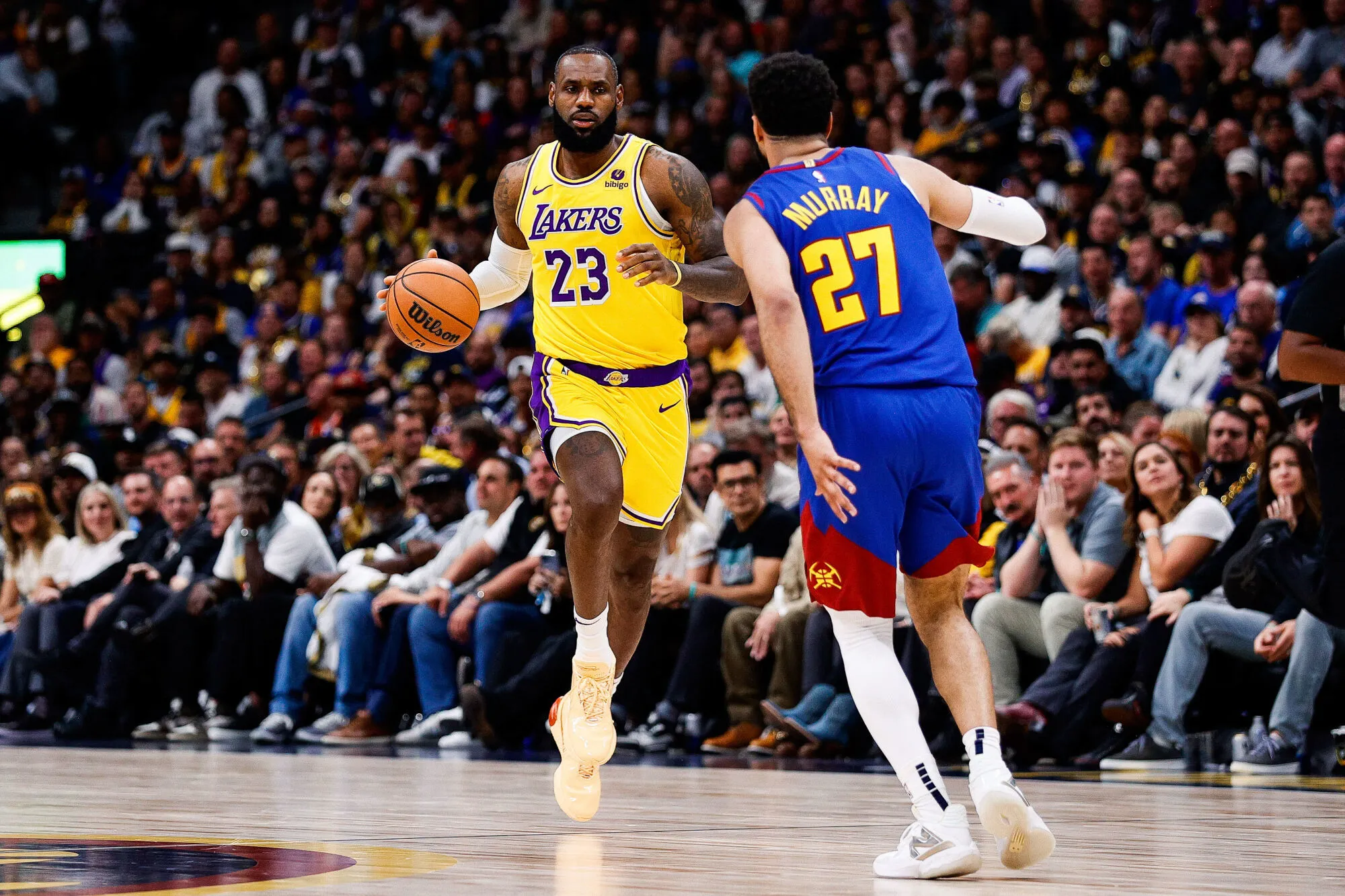 un-temps-de-jeu-reduit-pour-lebron-james-cette-saison.webp