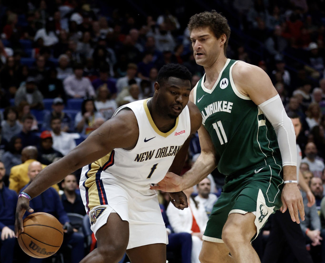 zion-williamson-et-c-j-mccollum-dominent-les-milwaukee-bucks.webp